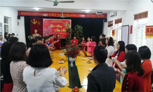 Trường THCS Đô Thị Việt Hưng tổ chức chương trình  Gặp mặt đầu xuân Kỷ Hợi 2019 